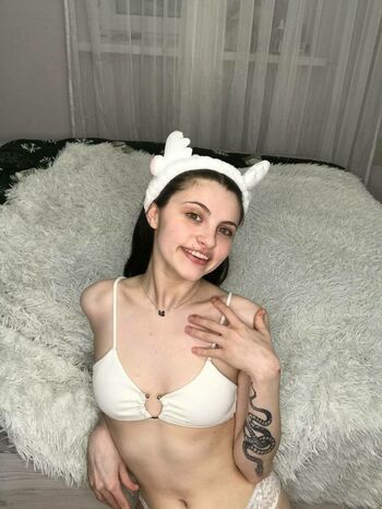 victoria_hampton