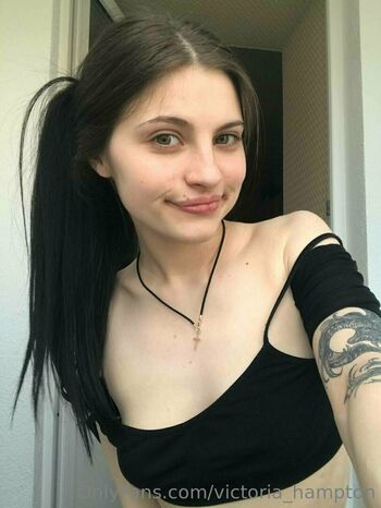 victoria_hampton