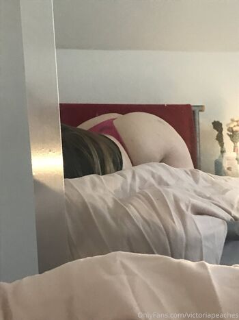 victoriapeaches