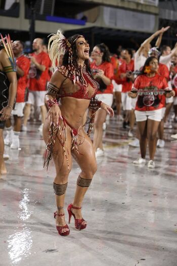 Viviane Araujo