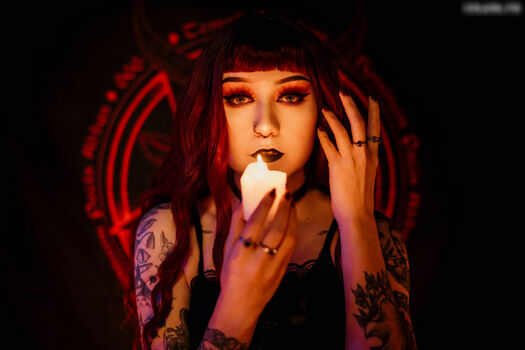 WatchGirlsPlay
