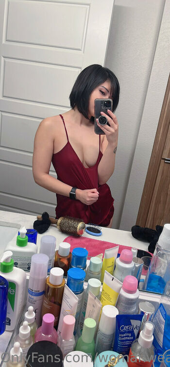 womanwearingred