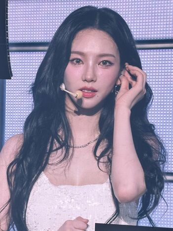 WomenK-pop