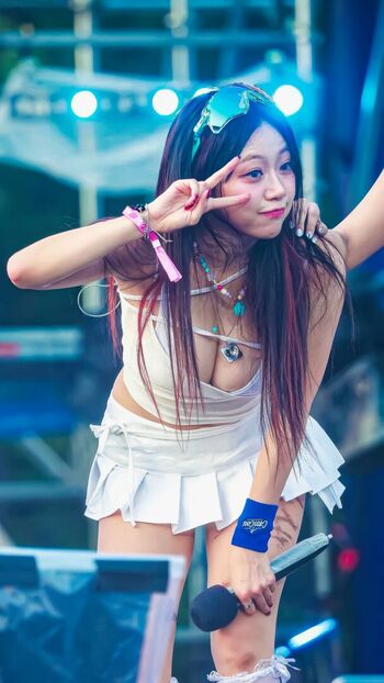 WomenK-pop