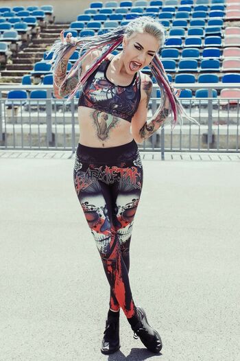 WomenMetal