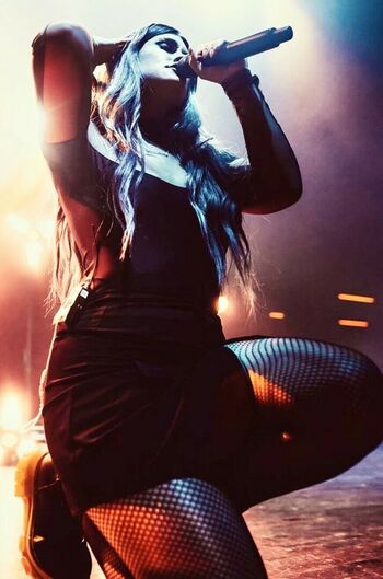 WomenMetal