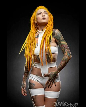 WomenMetal