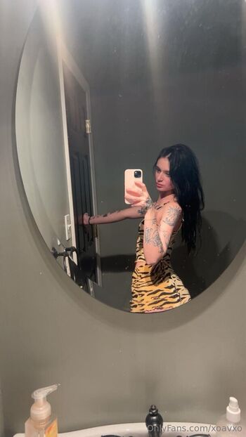 xoavxo