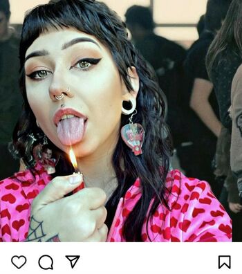 xxxtinaguillotina