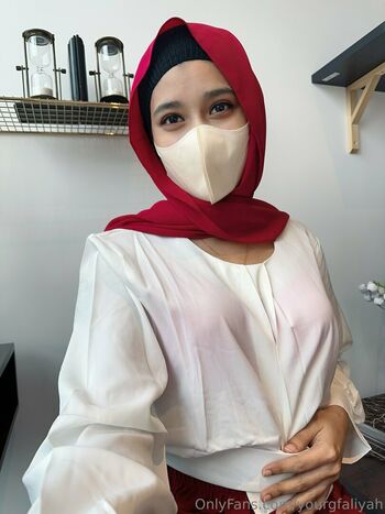 yourgfaliyah