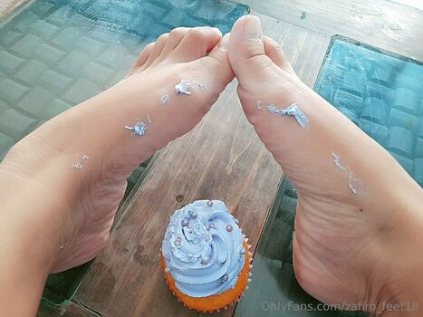 zafiro_feet18