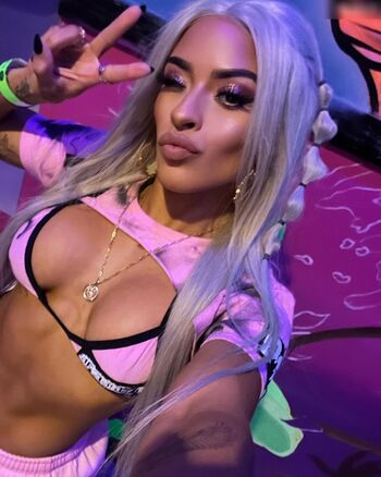 Zelina Vega