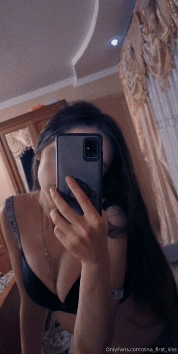 zina_first_kiss