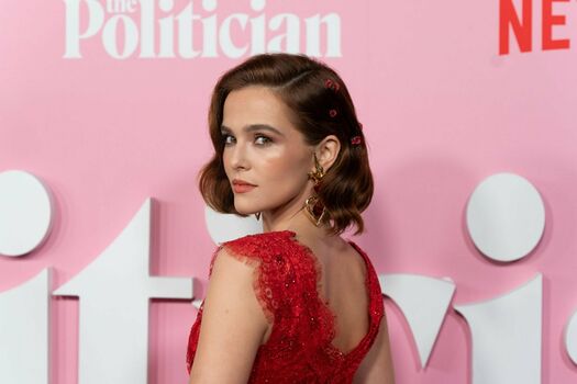 Zoey Deutch